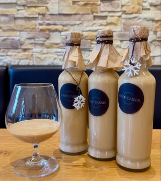 ‼️CASSISČÁK SLANÝ KARAMEL‼️ Naše druhá varianta vaječného likéru vyrobena z prémiových surovin😋Ta chuť…🤤 #litvinov...